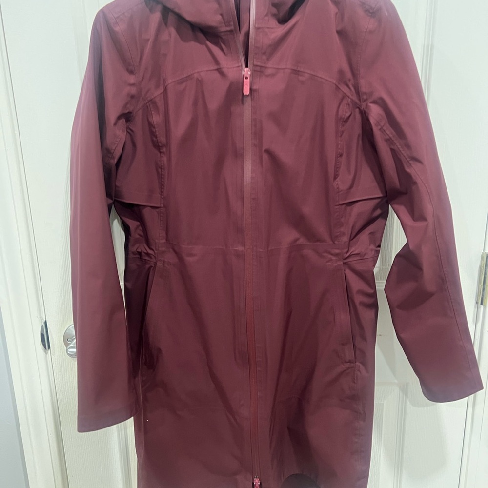 Lululemon Burgundy Rebel Rain Jacket